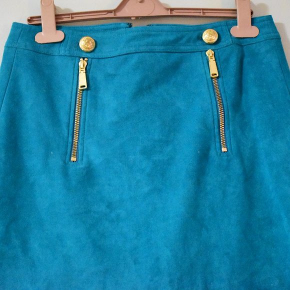 mini skirt - Picture 3 of 3